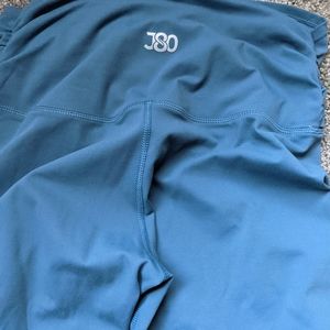 J80 Fit high tied capri leggings azure